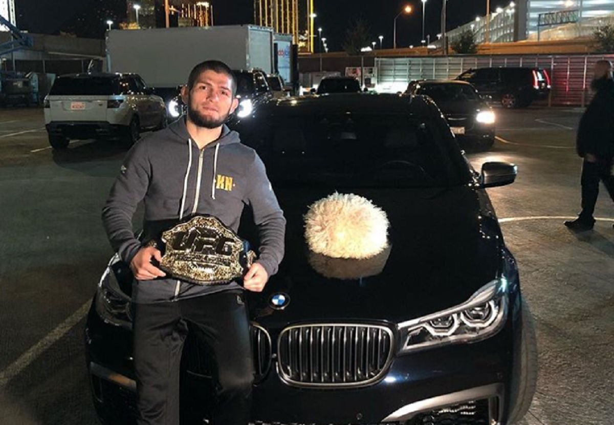 Khabib šefu UFC-a: "Tvoja sreća da si mi dao pojas, znam gdje parkiraš"