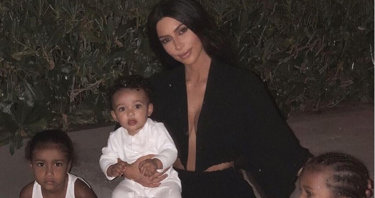 Kim Kardashian evakuirana iz svog doma: "Molite se..."