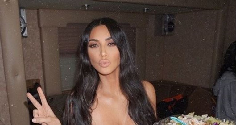 Kim Kardashian objavila fotku u badiću i odmah dobila pola milijuna lajkova