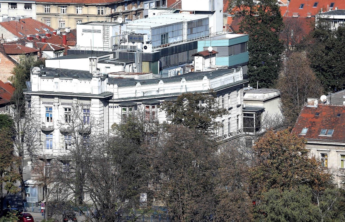 Pijani i drogirani tinejdžer u novogodišnjoj noći razbijao po bolnici u Zagrebu