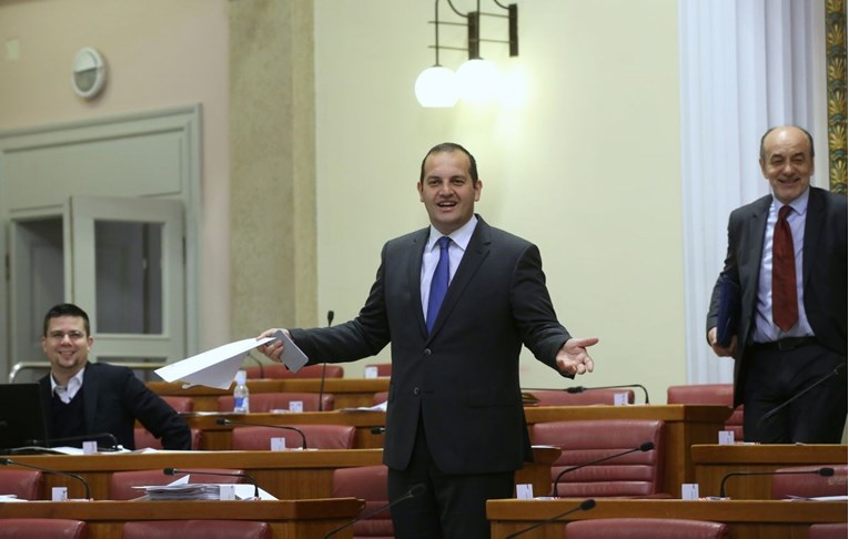 SDP-ovac i jedan od najvećih protivnika Bernardića najavio povratak u sabor