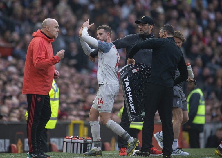 VIDEO Klopp poludio nakon što mu je kapetan Liverpoola odbio pružiti ruku