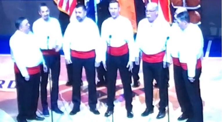 Hrvatska klapa pjevala američku himnu uoči utakmice u Madison Square Gardenu