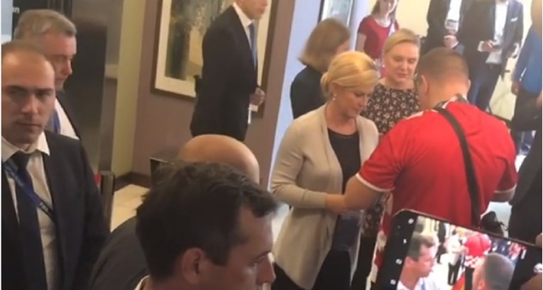 VIDEO Kolinda okružena tjelohraniteljima stigla u luksuzni ruski hotel: "Bit će 3:1 za nas"
