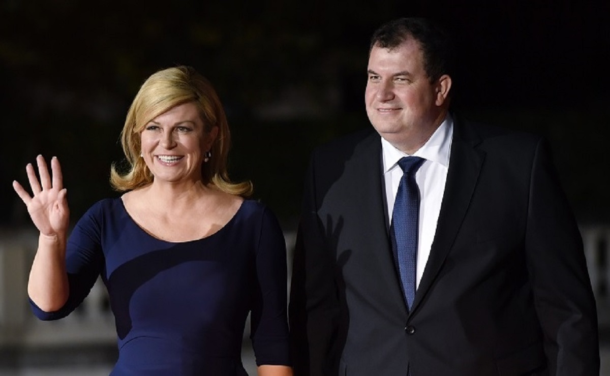 Kolinda u Parizu plijenila pažnju elegantnim stajlingom