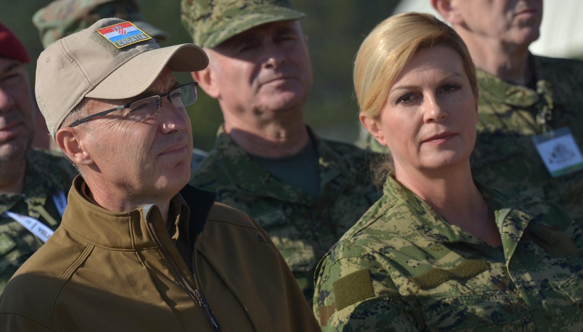 Kolinda i Krstičević pričali o fijasku s avionima, predsjednica se nada rješenju