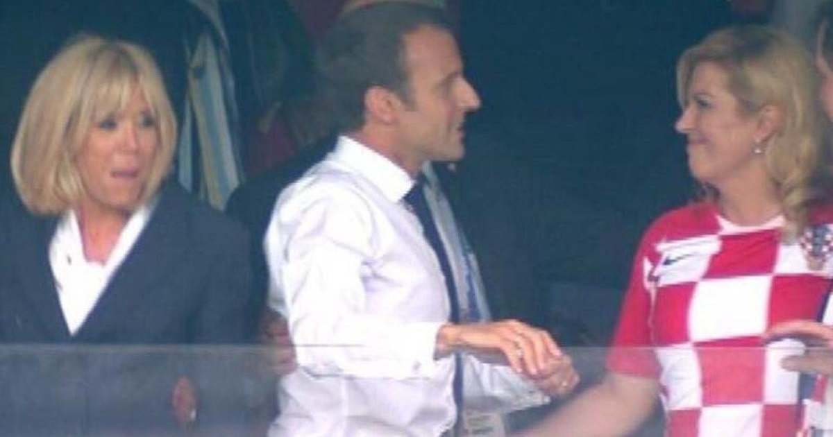 Što to Kolindina ruka radi tamo dolje?