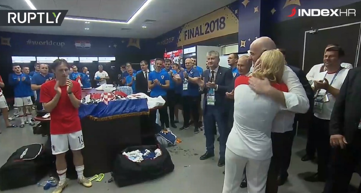 VIDEO Kolinda održala govor u svlačionici Vatrenih pa se rasplakala