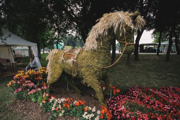 Na Bundeku otvoren 53. Floraart, pogledajte maštovite cvjetne kreacije