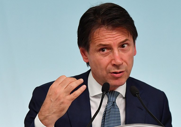 Talijanski premijer kaže da se Italija neće odreći eura