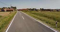 Zatvorena cesta kod Koprivnice, izvlači se kamion koji je upao u kanal