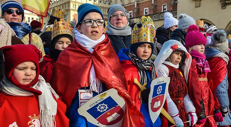 Poljska će dati državne penzije majkama četvero i više djece