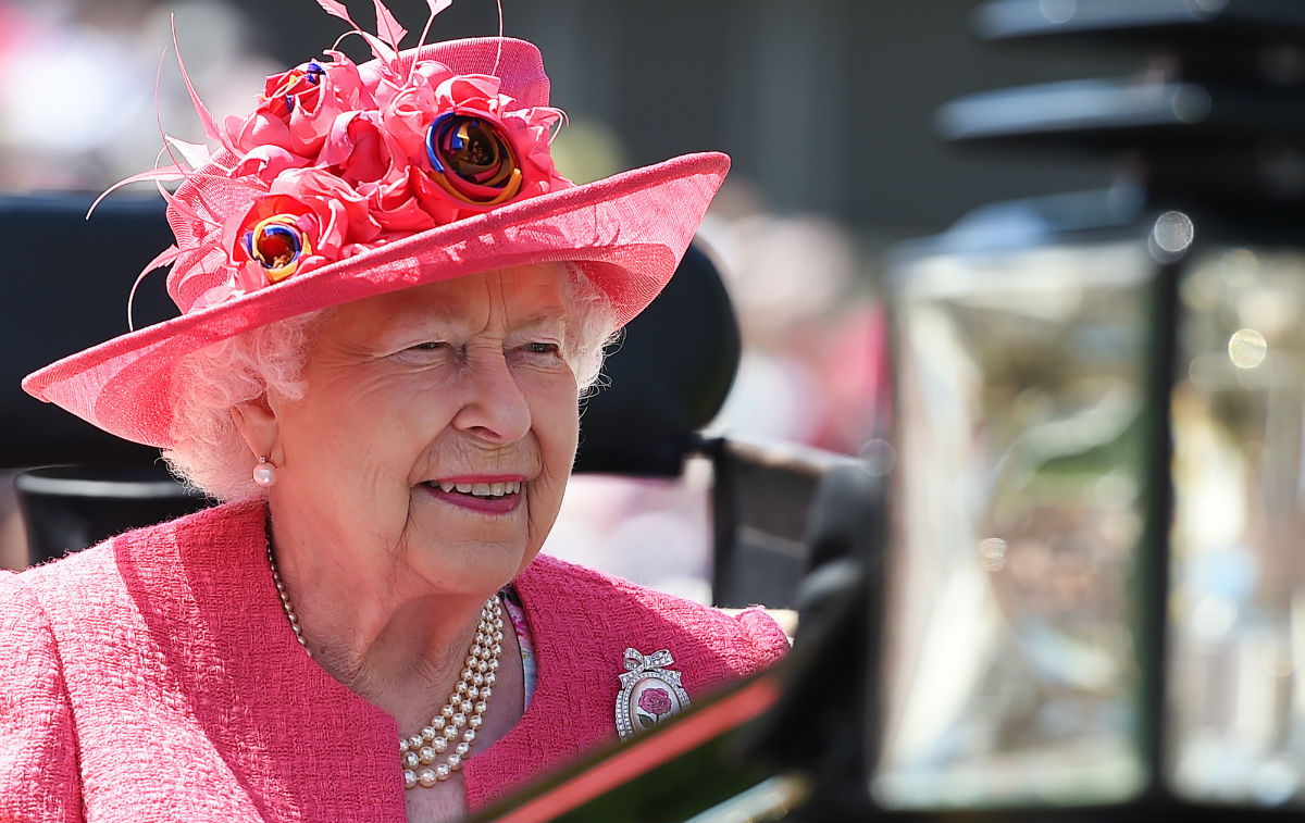 Kraljica poslala političarima šifriranu poruku o Brexitu