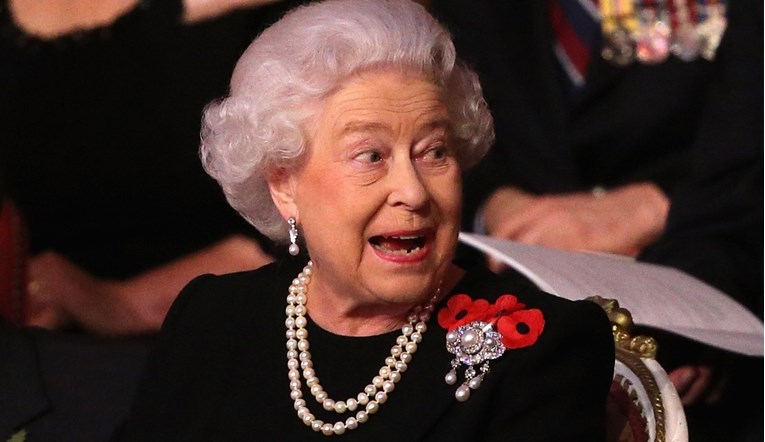 "Trče hodnicima": Kaos u britanskoj palači, kraljica Elizabeta užasnuta