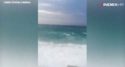 VIDEO Dva tipa na Krku se okupala u ogromnim valovima, pogledajte snimku