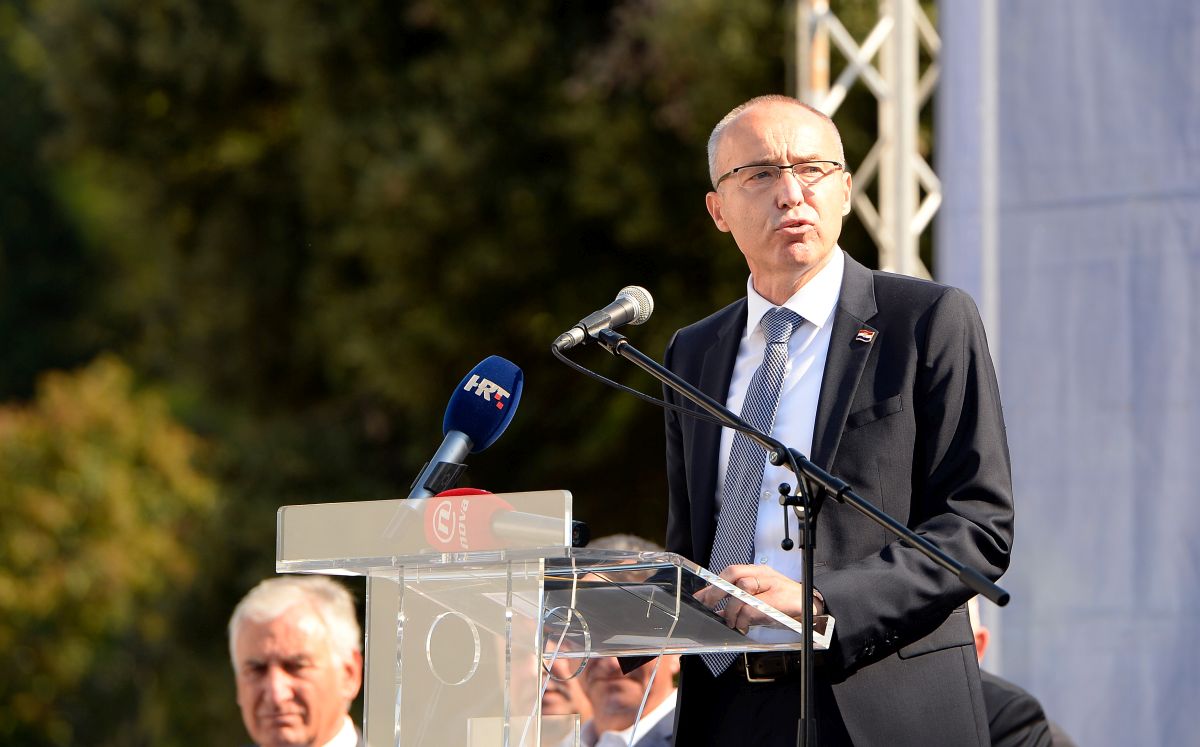 Krstičević o Penavinom prosvjedu: "Ova Vlada je vratila vojsku u Vukovar"