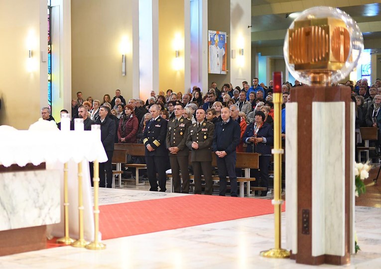Krstičević, stotine vojnika i bivših branitelja išli na hodočašće u Lourdes