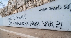 U Šibeniku osvanuli grafiti protiv Kulušića, Šukera i HNS-a