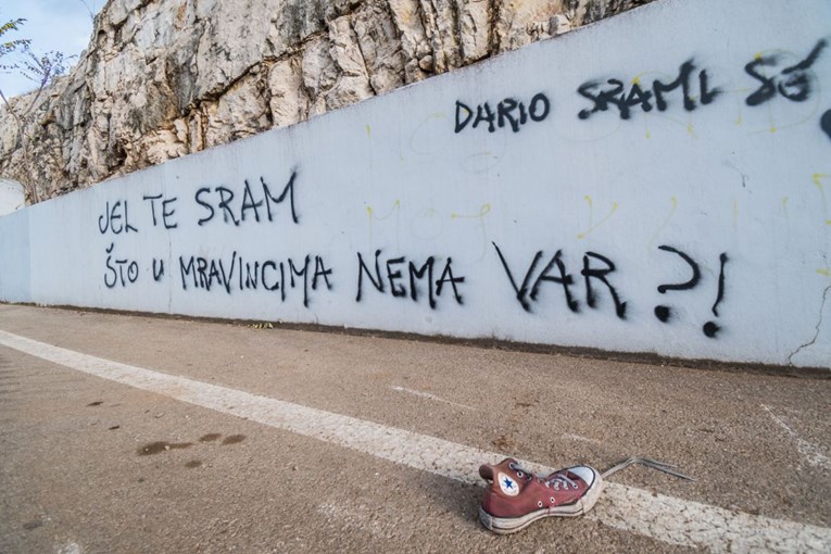 U Šibeniku osvanuli grafiti protiv Kulušića, Šukera i HNS-a