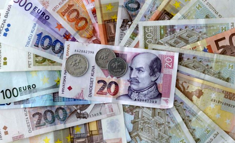 Kuna oslabjela prema euru na dnevnoj i tjednoj razini