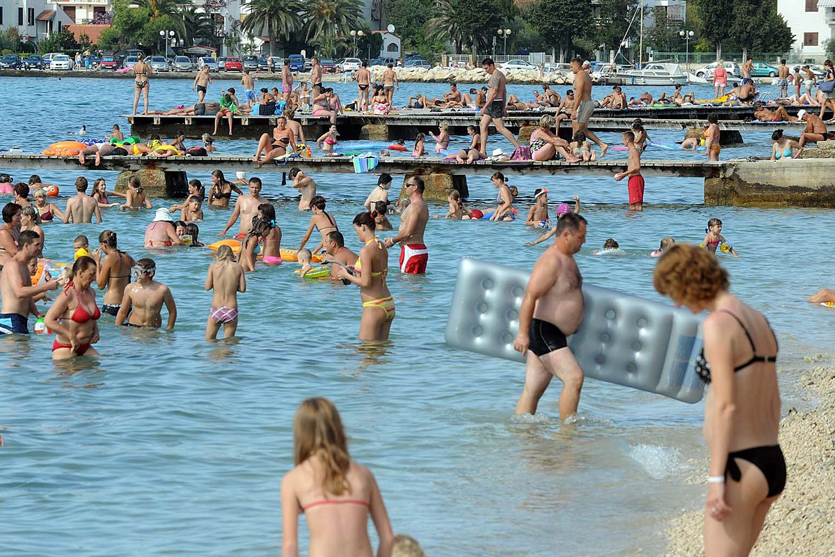 Neki jadranski gradovi ljeti imaju i pet puta više stanovnika