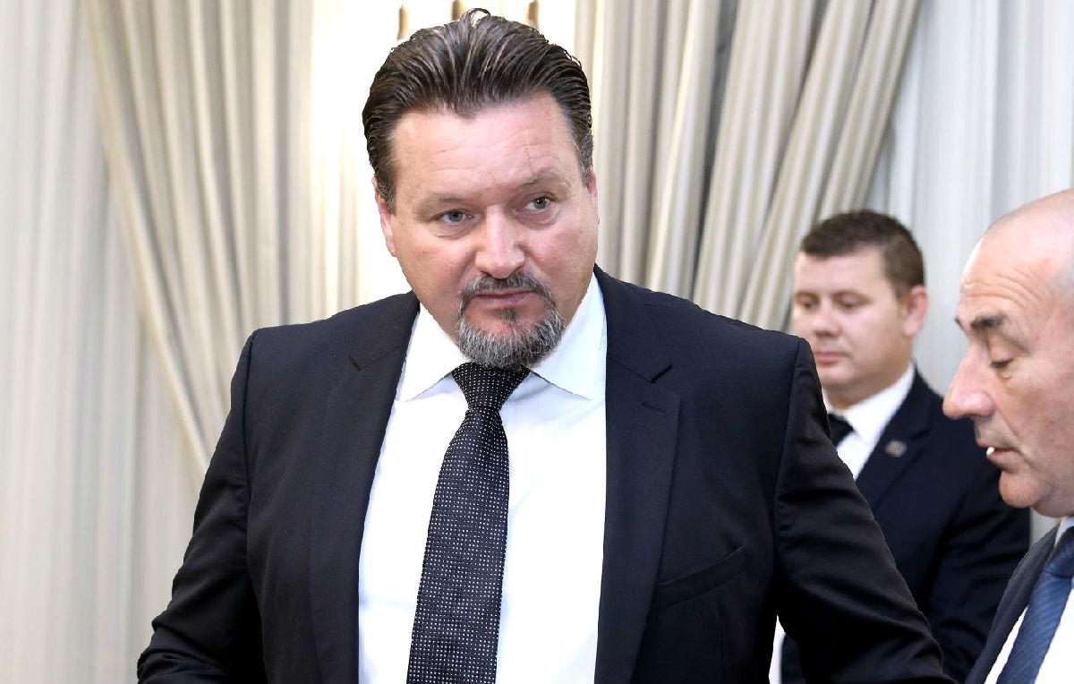 Ministar kojem mailovi ovise o signalu: "Jedno je mail, drugo su dokumenti"