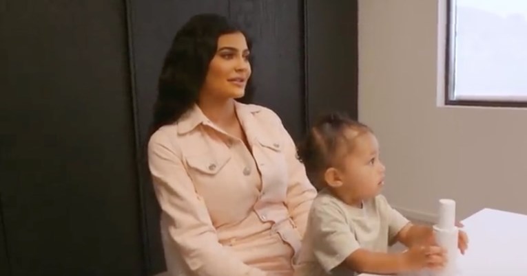 Kylie Jenner otkrila da joj je teško uskladiti majčinstvo i poslovne obveze