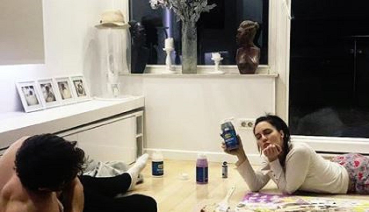 Lana pokazala kako je provela Valentinovo: "Glumimo apstraktne umjetnike"