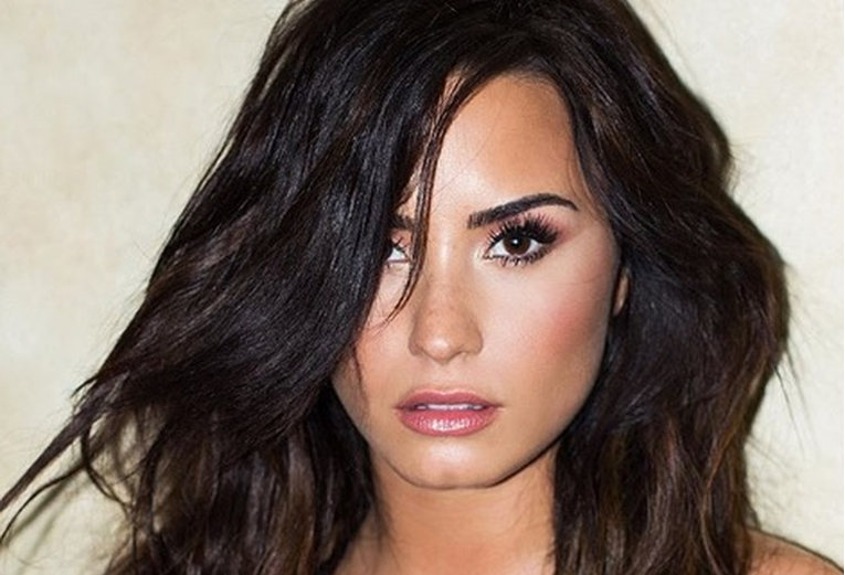 Demi Lovato nije htjela bolničarima reći koju je drogu koristila