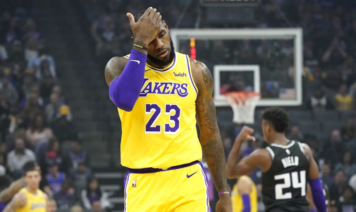 Sada je službeno: LeBron prvi put nakon 14 godina propušta doigravanje