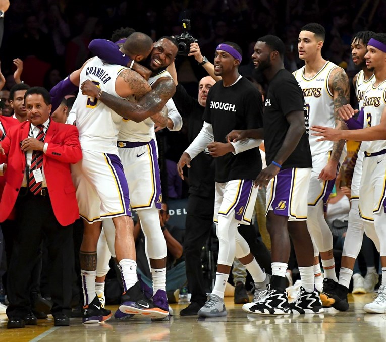 Jamesovi Lakersi izvukli se protiv Hawksa, treći poraz Jokićevog Denvera zaredom
