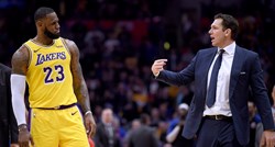 Lakersi se riješili trenera, LeBron dovodi prijatelja na klupu
