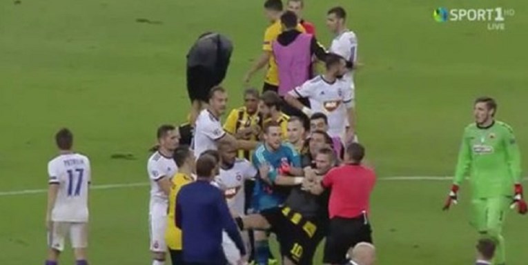 Livaja objasnio zašto je nogom udario srpskog nogometaša