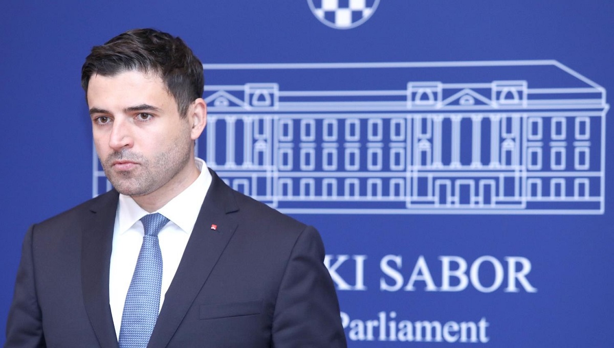 HDZ poručio Bernardiću: Bolje vam je da se poklopite ušima