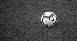 Tragedija u Srbiji: Mladi nogometaš se srušio na teren i preminuo