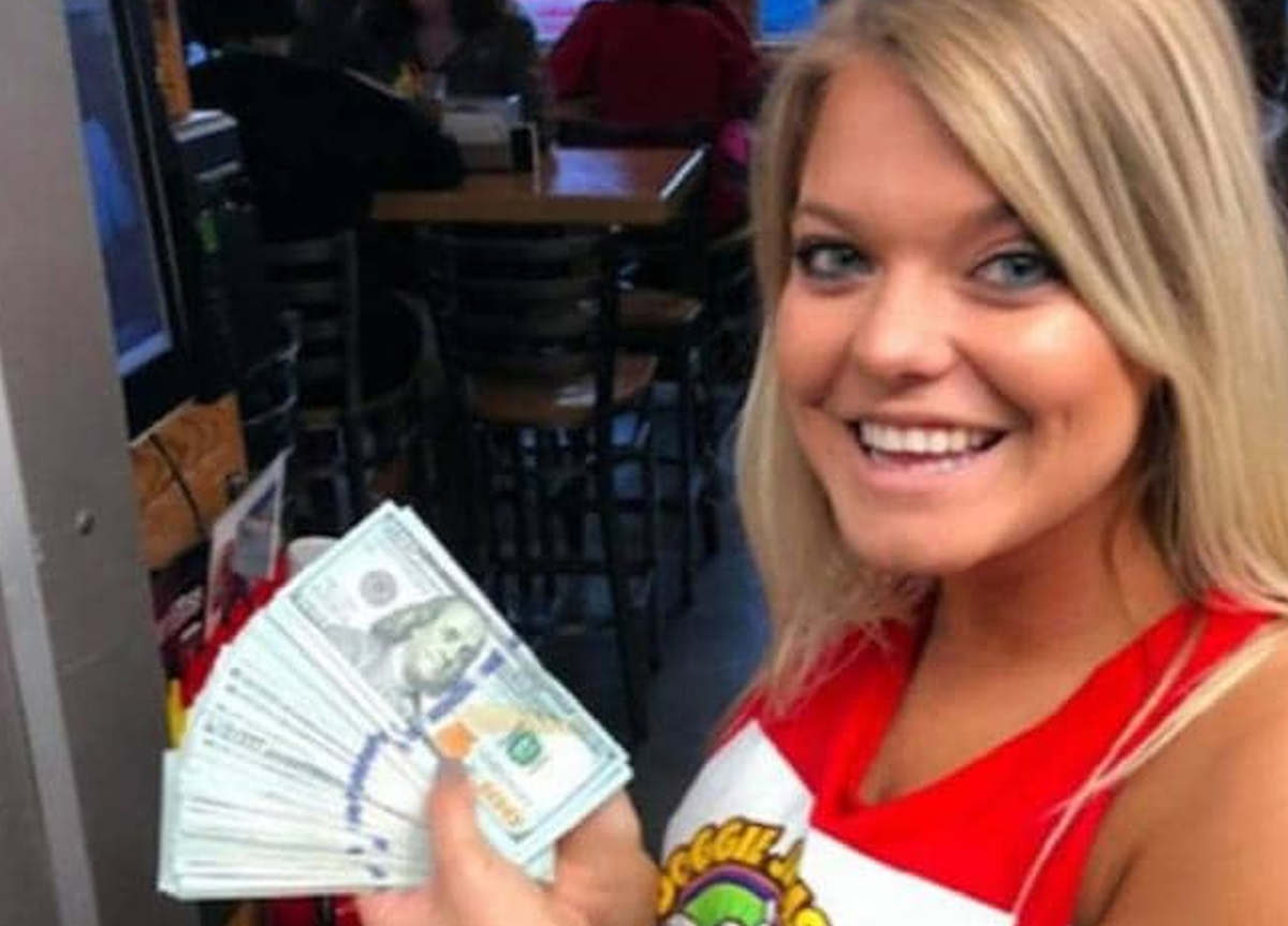 Naručio samo dvije čaše vode pa konobarici ostavio 10 tisuća dolara napojnice