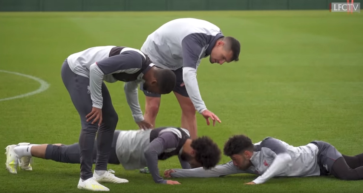 VIDEO Lovren pobijedio Salaha u gađanju prečke pa ga tjerao na sklekove