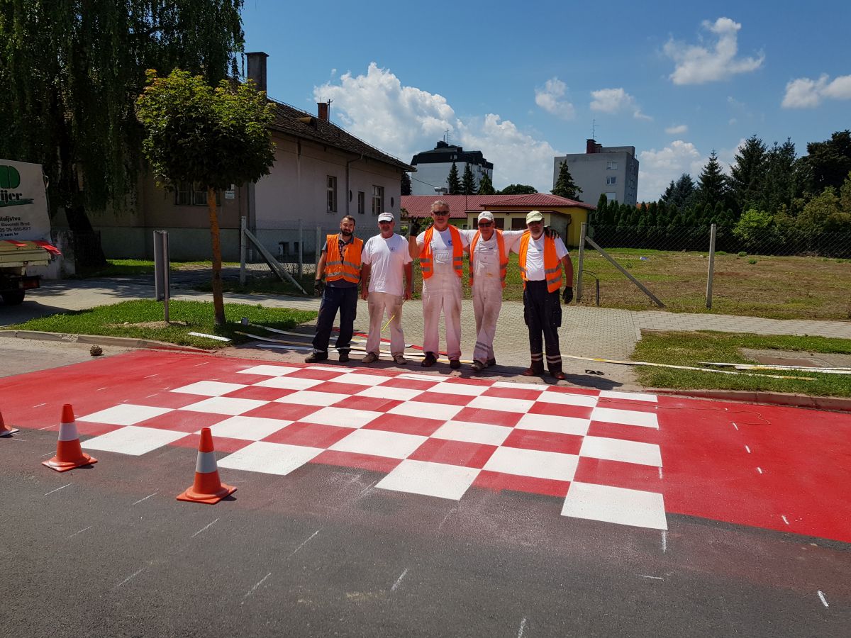 Navijanje nikad nije bilo luđe, šaljite nam svoje navijačke fotke