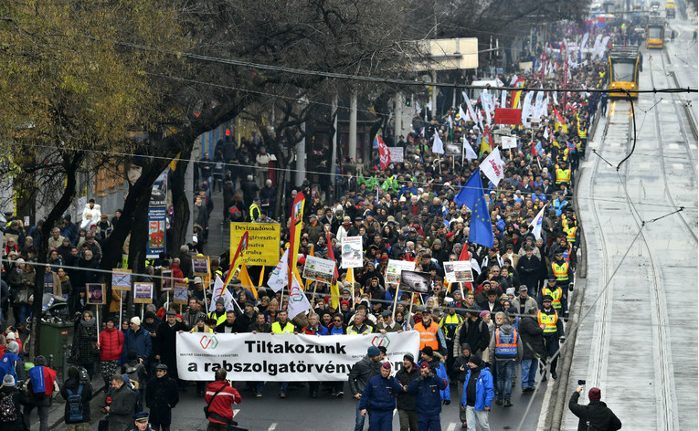 Mađarski parlament usvojio "robovlasnički zakon"
