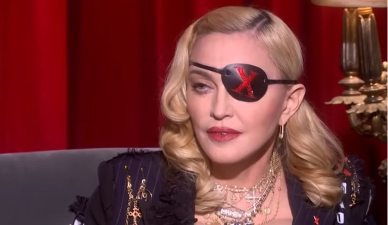 Madonnin razliveni dekolte šokirao fanove: "Tko ju je pustio ovakvu u emisiju"