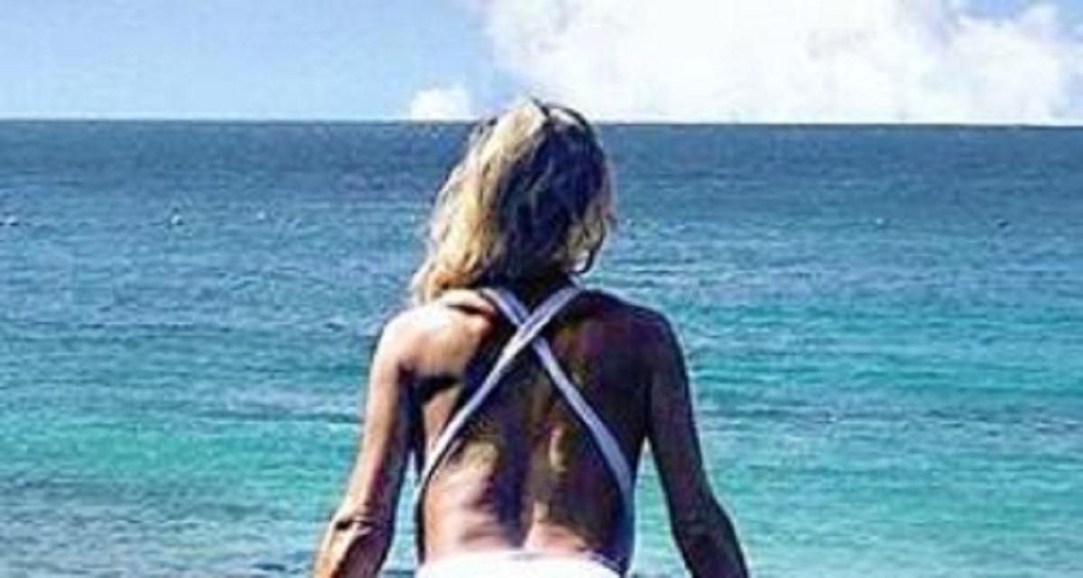 Maja Šuput naguzila se u mini badiću