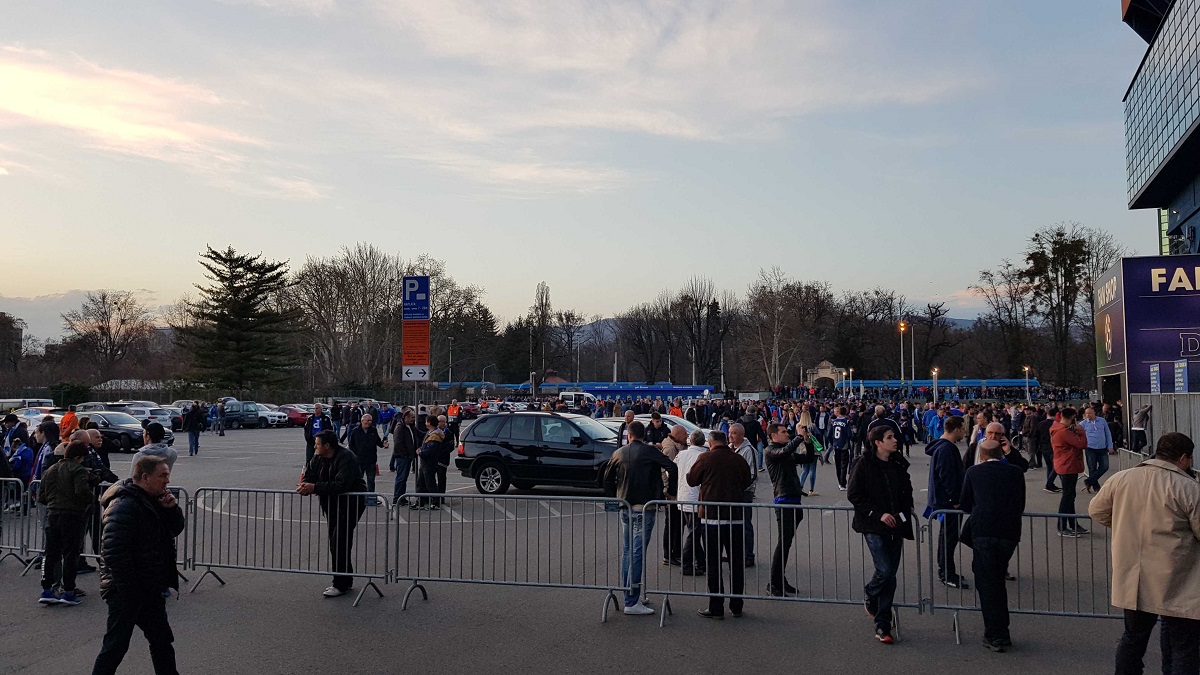 LIVE STREAM Maksimir gori prije utakmice godine