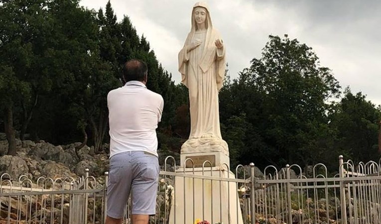 Mamića oduševila svjetleća Gospa, poručio Torcidi: "Voli vas Maminjo!"