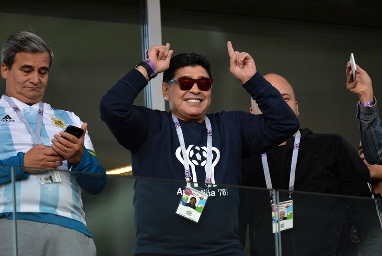 Maradona: Ovo je sramota, Sampaoli se ne mora vraćati u Argentinu