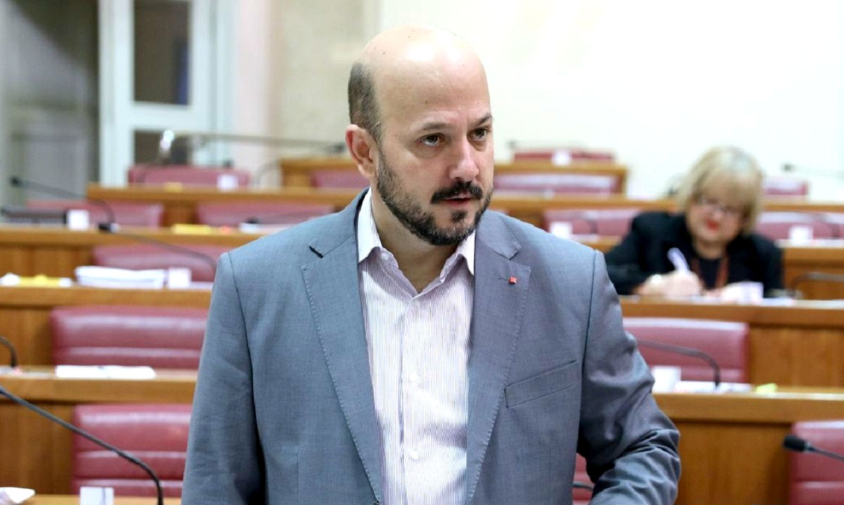 Maras uzvratio HDZ-ovcu: "Kao državni službenik vozili ste bijesni Audi"