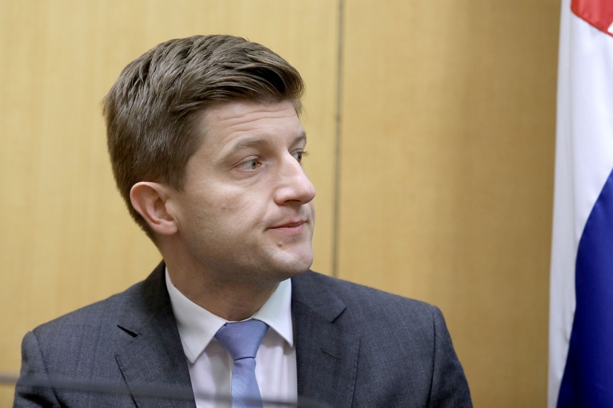 Marić u saboru brani poreznu reformu, oporba ga rešeta kritikama