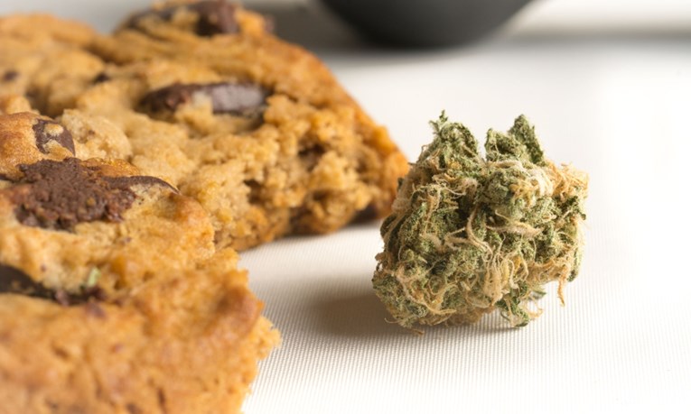 Zbog korištenja marihuane raste prodaja nezdrave hrane, otkrilo je istraživanje