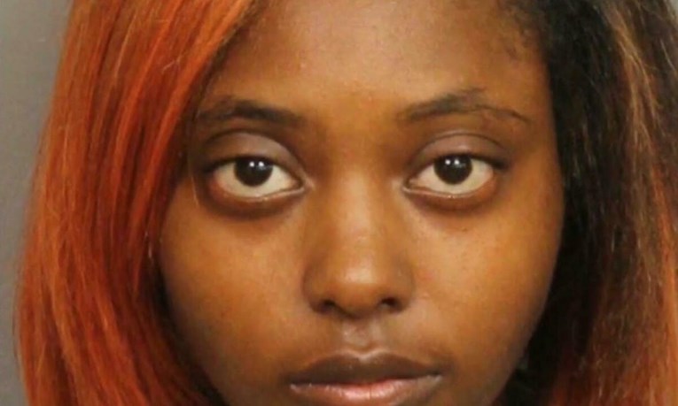 Žena u Alabami pobacila nakon što je upucana. Optužili je za ubojstvo bebe