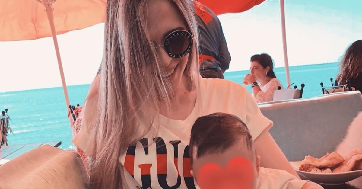 Supruga bivšeg dinamovca obožava fotkati bebu zajedno sa skupim brendovima