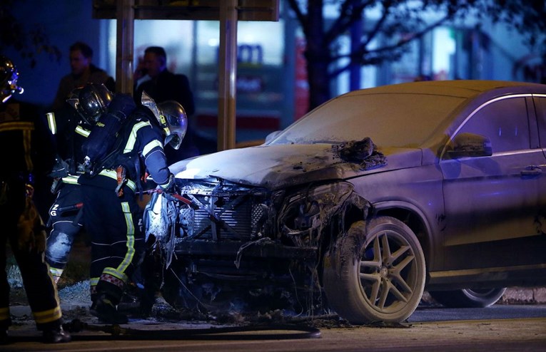 Zagrebačka policija pronašla dvojac koji je prije mjesec dana zapalio Mercedes